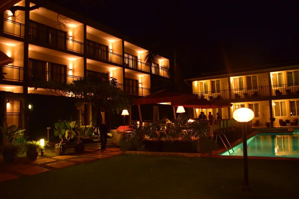 Urban By Cityblue Kampala Bagian luar foto