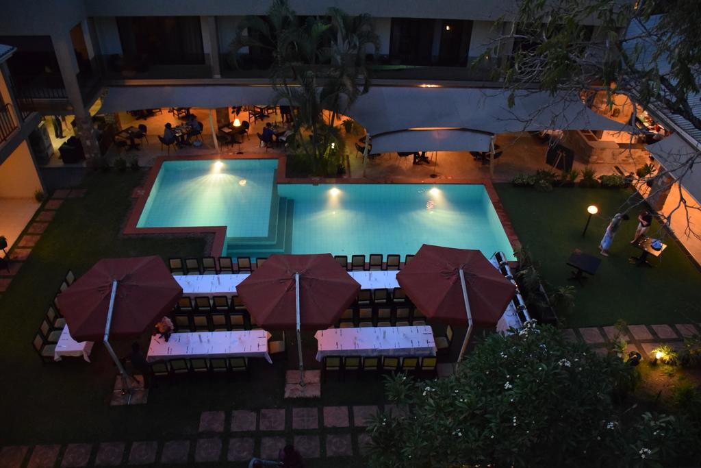 Urban By Cityblue Kampala Bagian luar foto