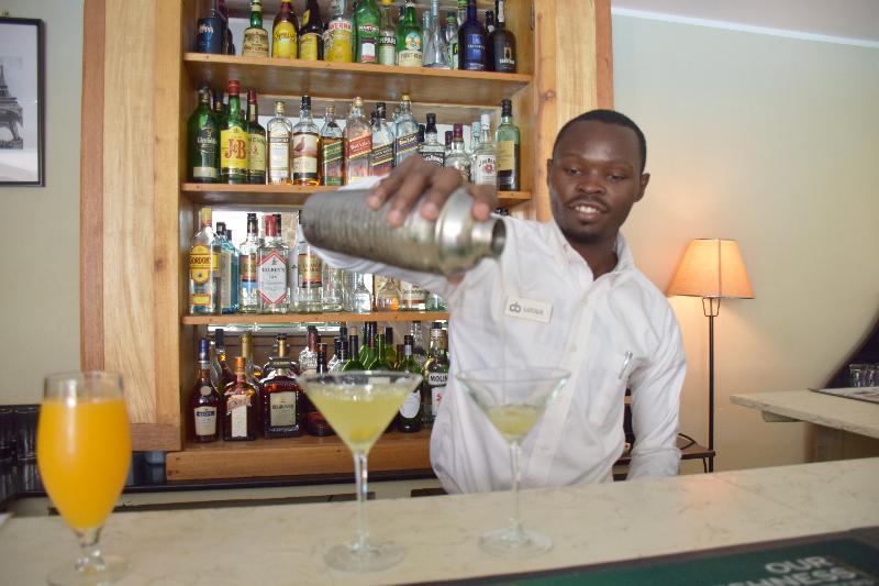 Urban By Cityblue Kampala Bagian luar foto
